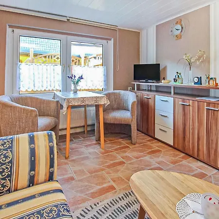 Waren Mueritz 度假居 *